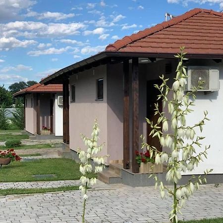 Konak Nestor Bungalows Skopje Extérieur photo