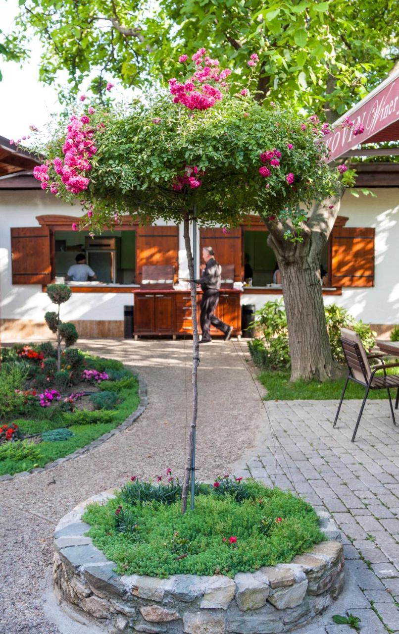 Konak Nestor Bungalows Skopje Extérieur photo