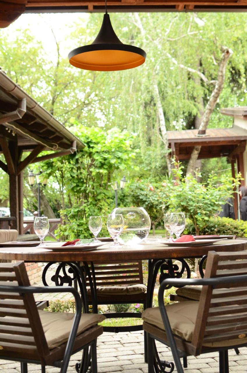 Konak Nestor Bungalows Skopje Extérieur photo