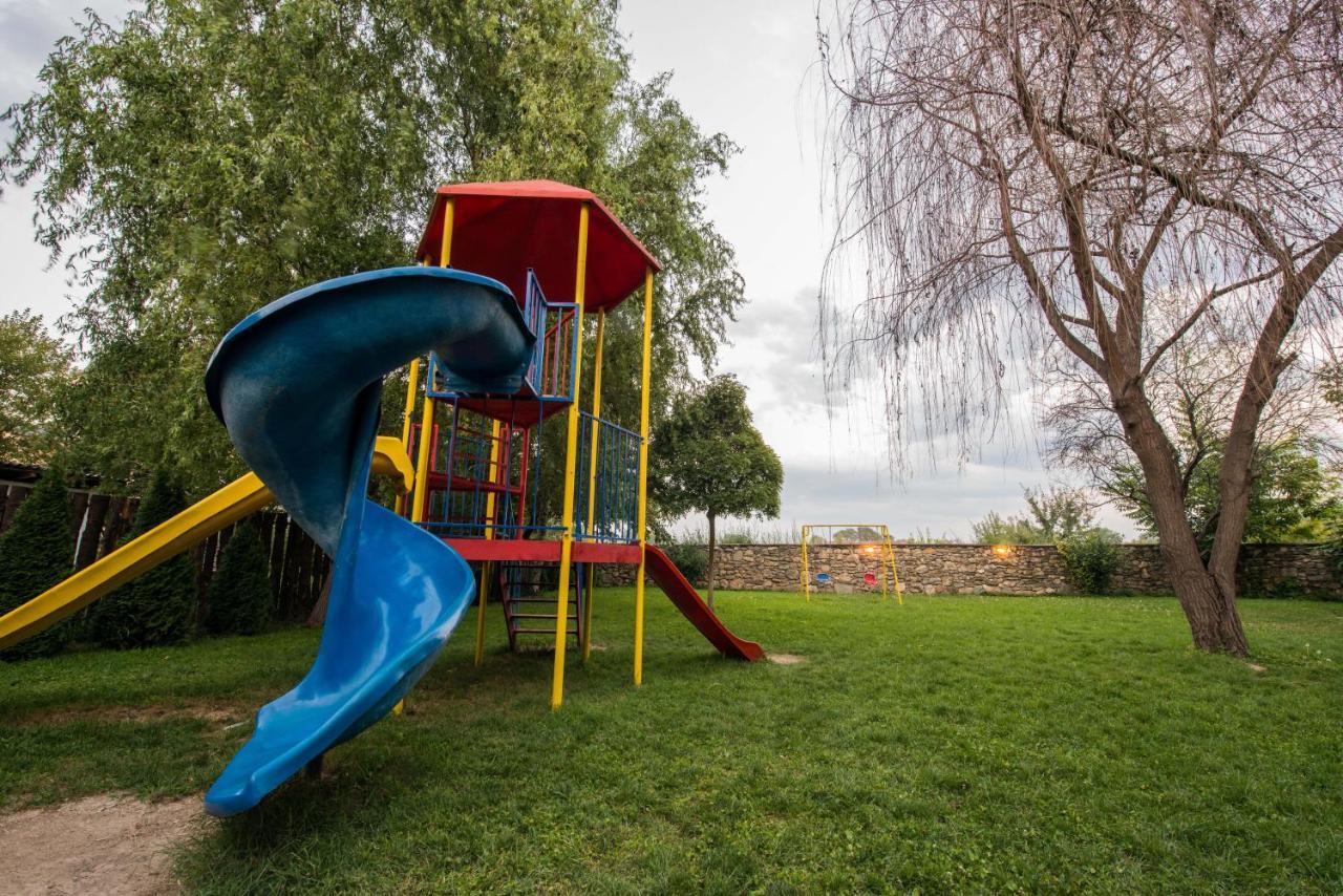 Konak Nestor Bungalows Skopje Extérieur photo